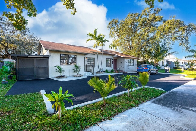 Photo - 6378 Moseley St