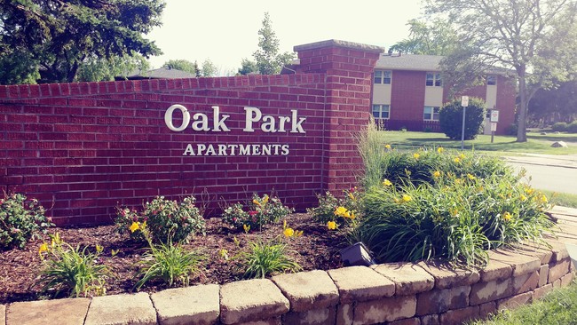 Oak Park Apartment Homes - Oak Park Apartment Homes