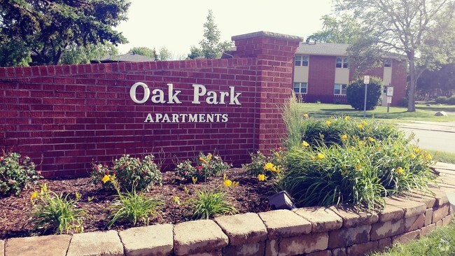 Building Photo - Oak Park Apartment Homes