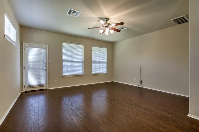 Photo - 3101 Davis Ln Unit 8002