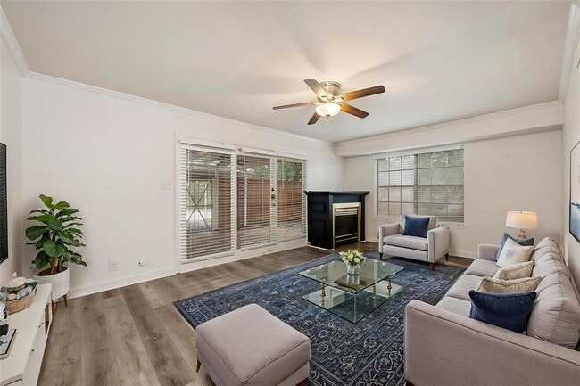 Photo - 6107 Bullard Dr