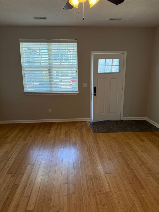 Photo - 1110 Ransom Way