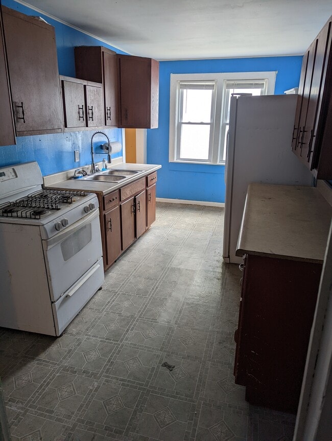 Photo - 305 W Harris St Unit a