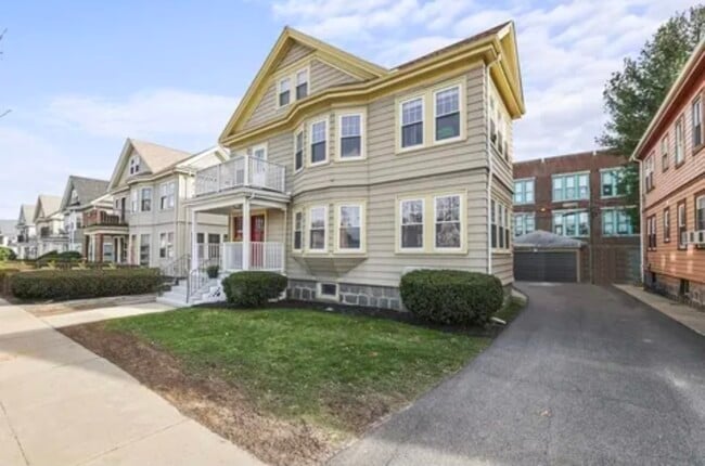 Photo - 37 Gallivan Blvd Unidad #1