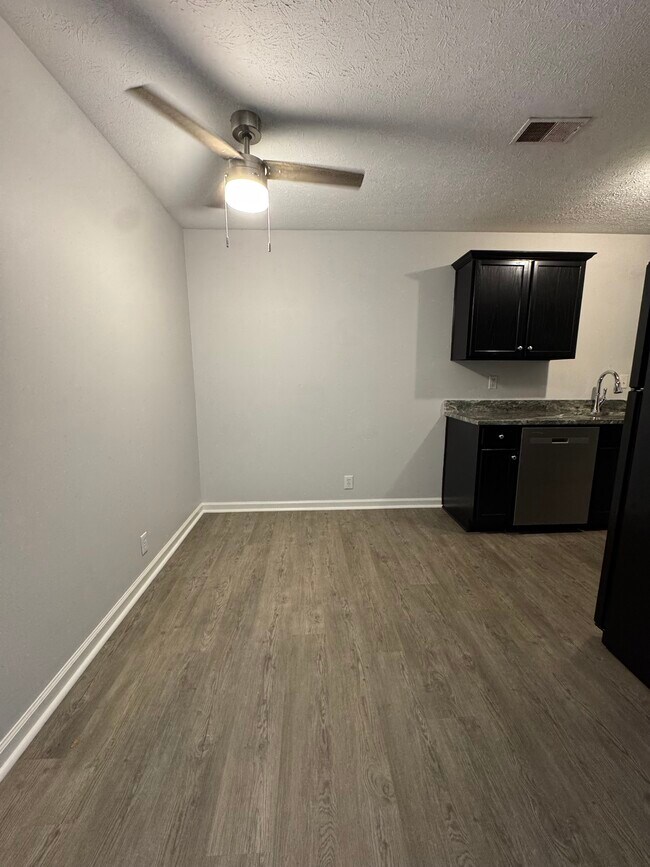 Photo - Woodfield Unit 614