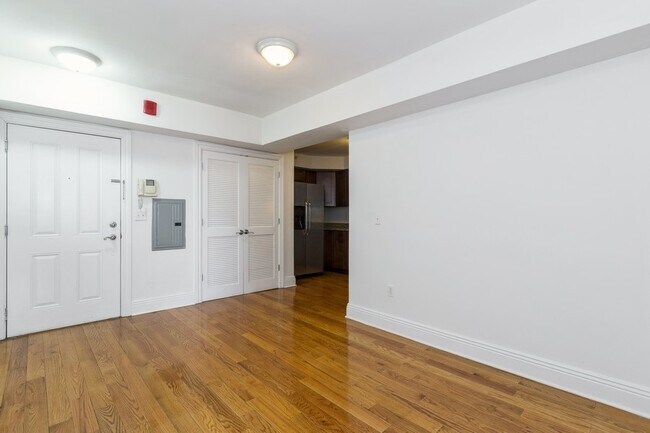 Photo - 809-815 22nd St Unit 1307