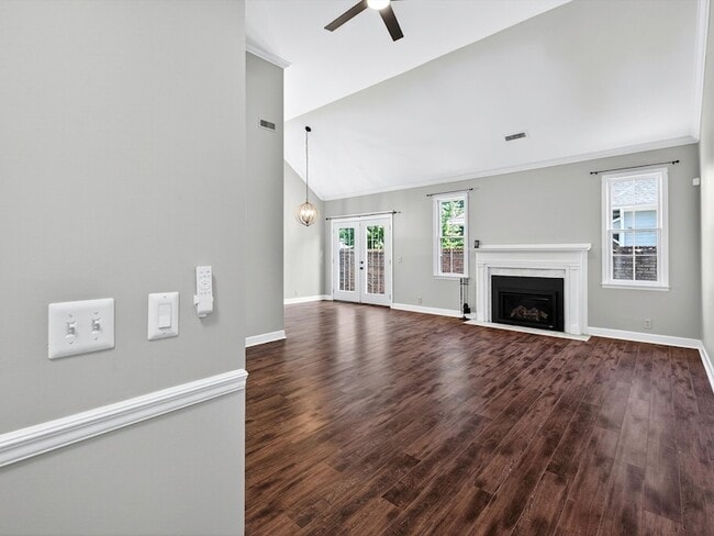 Photo - 1129 W Main St Casa