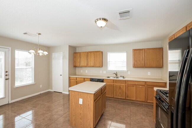 Photo - 8010 Suffield Glen Ln