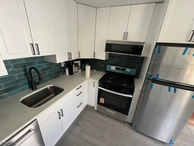 Photo - 76 Mt Kemble Ave