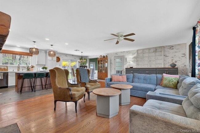 Photo - 49 Clover Hill Dr