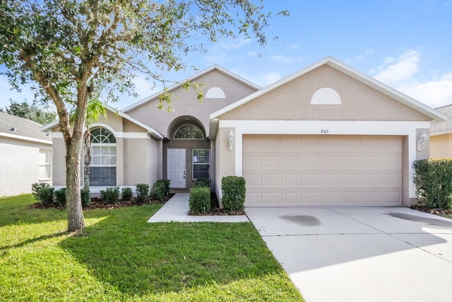 Building Photo - 905 15th St NE