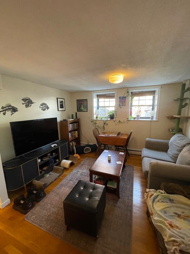 Photo - 65 Chester St Unit One bed in amazing, central location