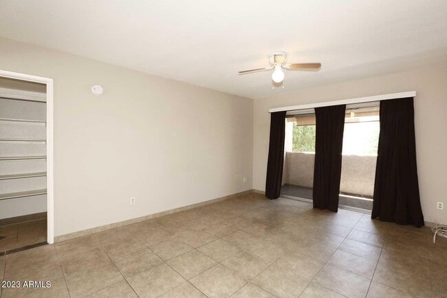 Photo - 4554 E Paradise Village Pkwy N Unidad 259