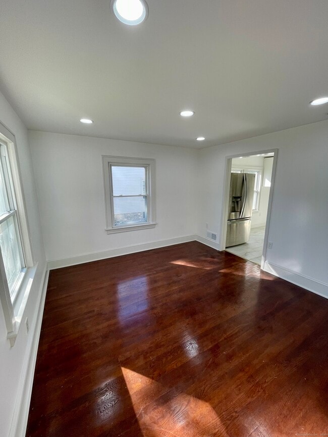 Photo - 65 Hinsdale Ave