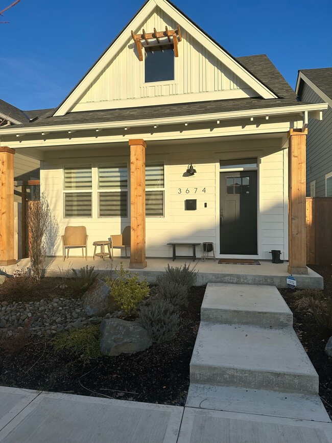 Photo - 3674 NE Jacob St