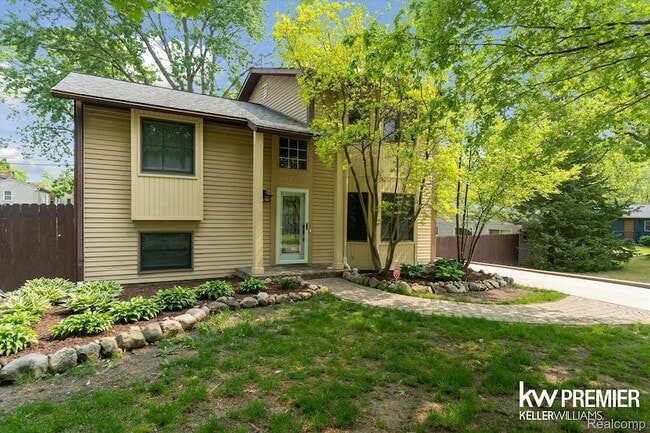 Photo - 4022 Hazelett Dr