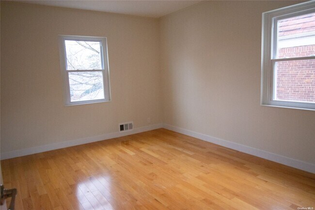 Photo - 75-22 197th St Unit 2