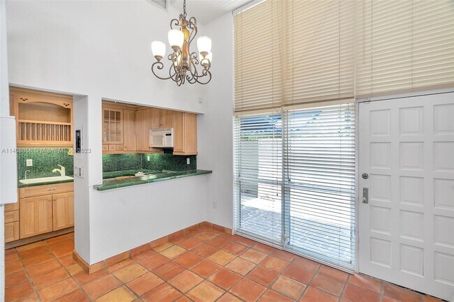 Photo - 2666 Tigertail Ave Unit 111