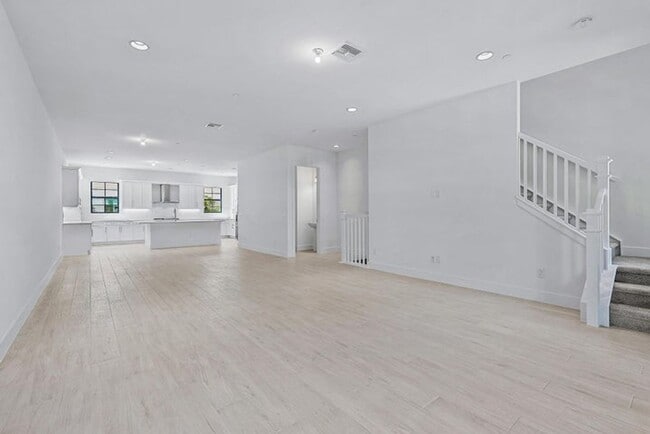 Photo - 5260 Beckman Ter