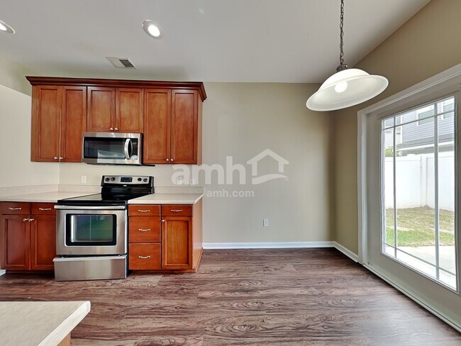 Photo - 100 Summer Hill Ct