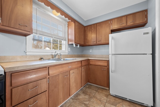 Photo - 67 Oak St