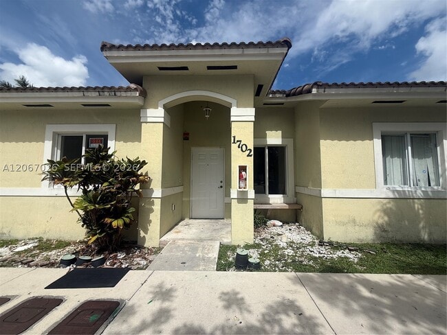 Building Photo - 13240 Old Biscayne Dr Unit 1702