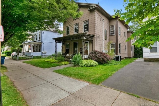 Building Photo - 300 Humphrey St Unit 2