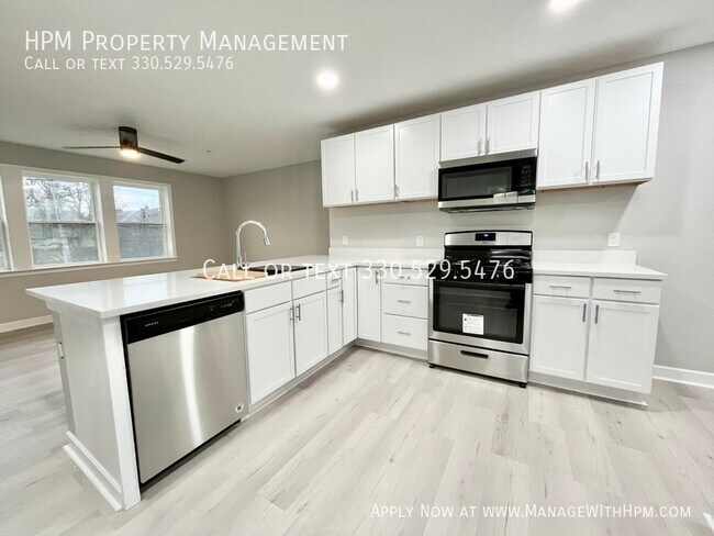 Building Photo - 12381 Cedar Rd Unit 3A Rental