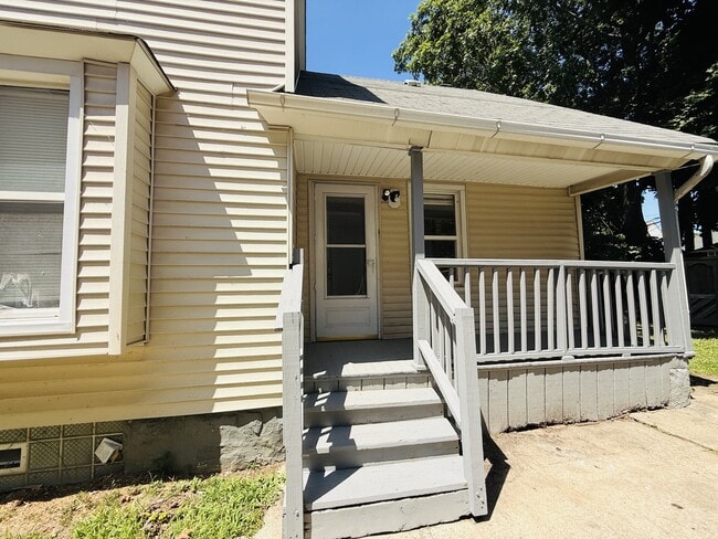 Photo - 1209 E 167th St
