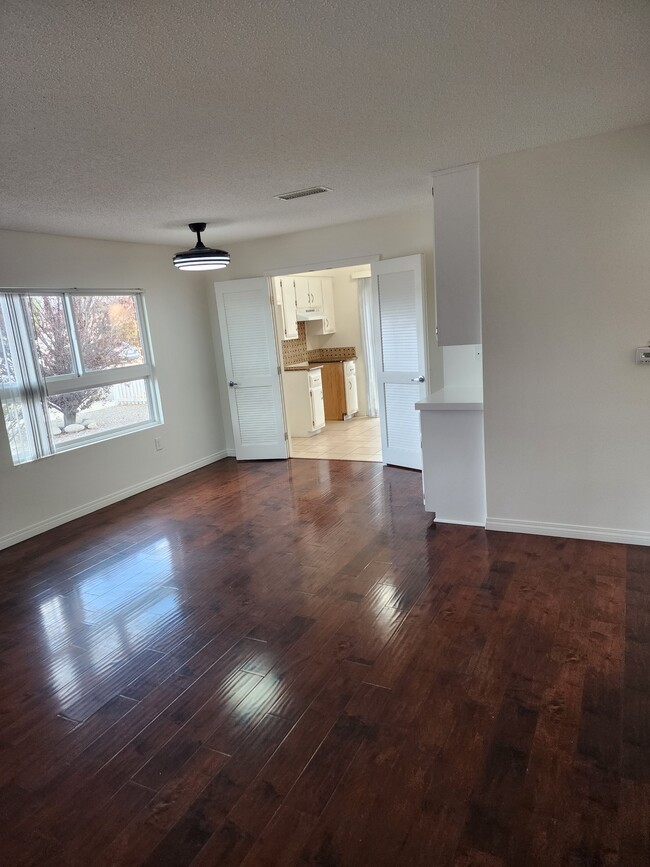 Living Room/Dining Area - 431 S Simpson Ave Unit C