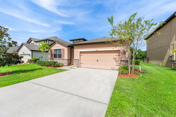 Photo - 6122 NW Regent St