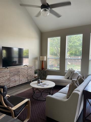 Photo - 905 Dogwood Dr