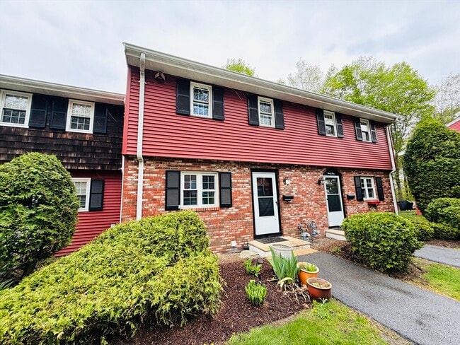 Building Photo - 280 Elm St