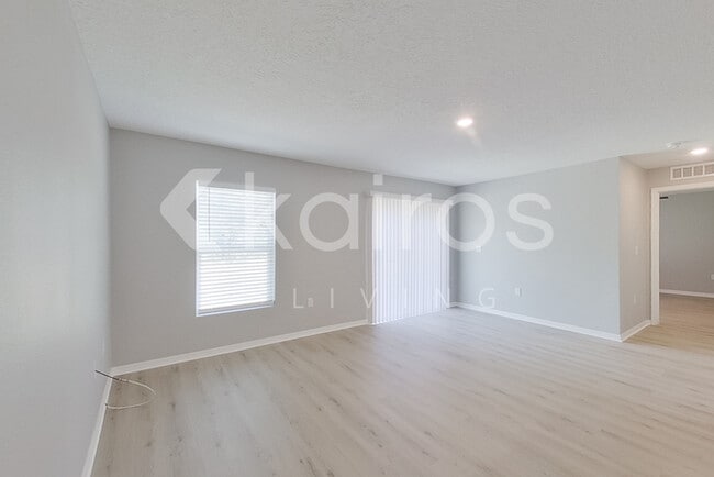 Photo - 8833 N Vienna Dr