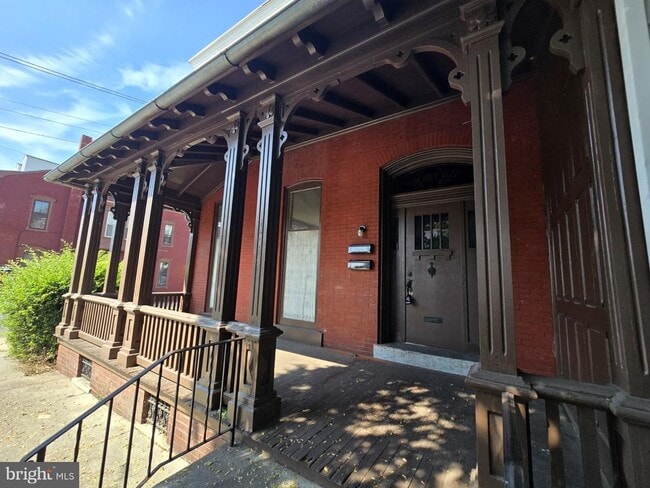 Photo - 1017 Chestnut St