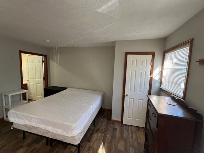 Photo - Cozy Fully Furnished 1B/1B Cottage Available in Sulphur