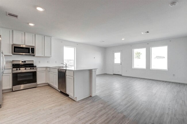 Photo - 6655 Orange Daylily Ln