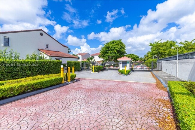 Photo - 20003 NE 6th Ct Cir