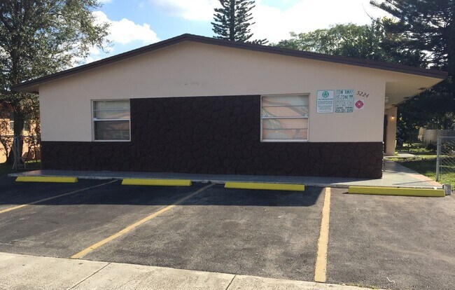 Photo - 5224 NW 16th St