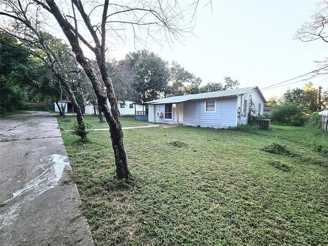 Building Photo - 9084 Peggy Dr