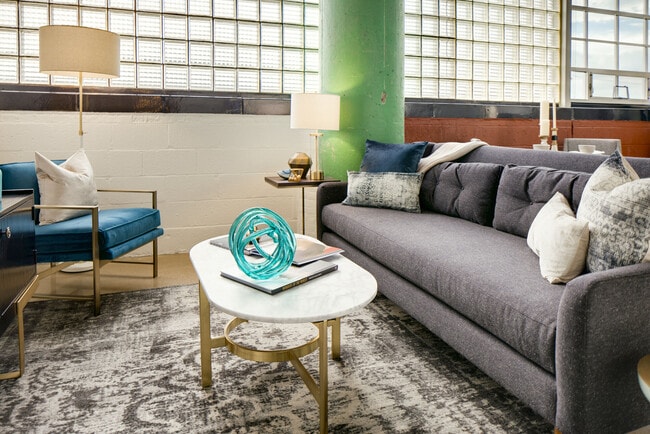 The Hecht Warehouse apartments — community photo