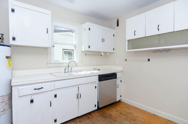 Photo - 29 Covil Ave
