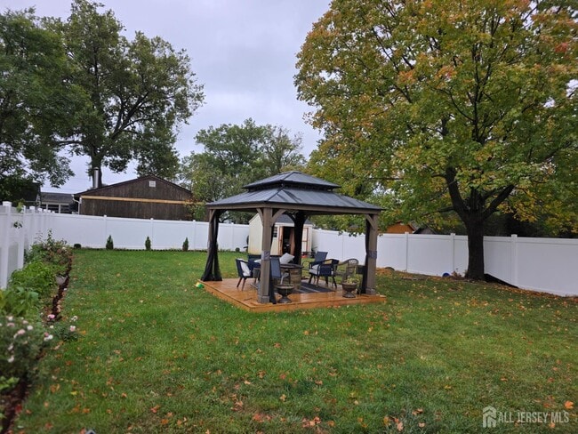 Photo - 424 Remsen Ave