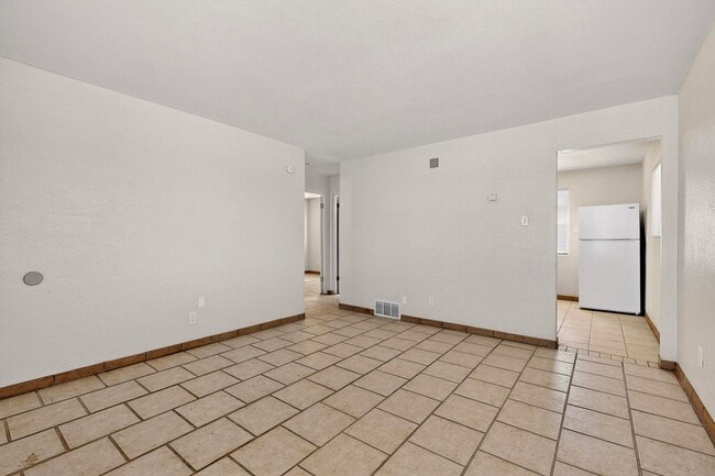 Photo - 540 Cardenas Dr SE Unidad A