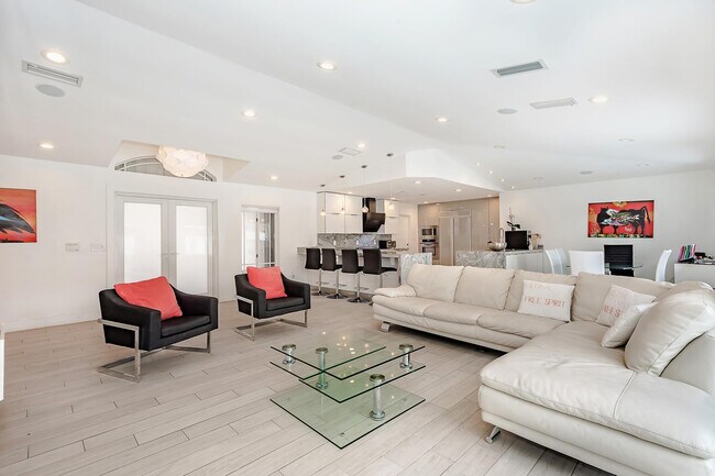 Photo - 16931 SW 5th Ct