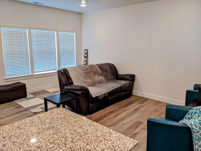 Photo - 1185 W 1820 S