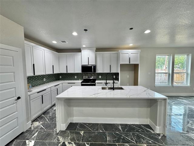 Building Photo - 5904 Houghton Ave Rental