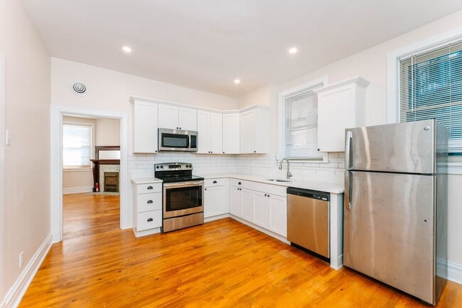 Building Photo - 911 Galveston Ave Unit GA - 2F Rental