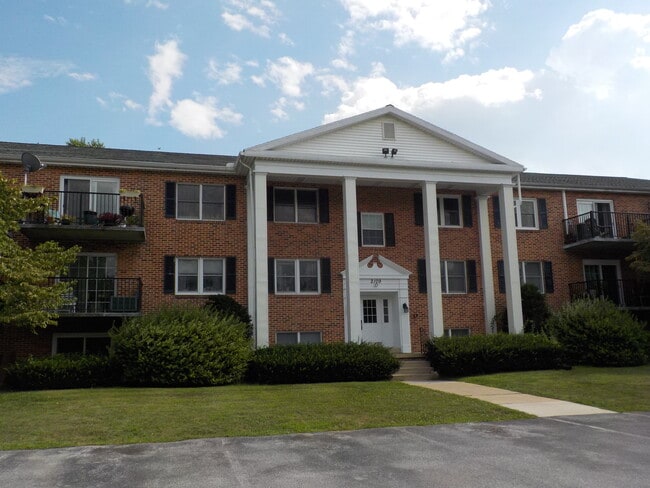 2109 Cedar Run Drive - 2109 Cedar Run Dr Unit 107