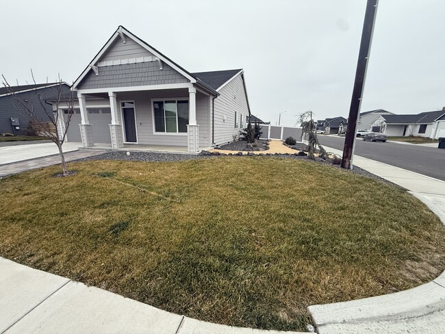 Photo - 303 Emerald Ave